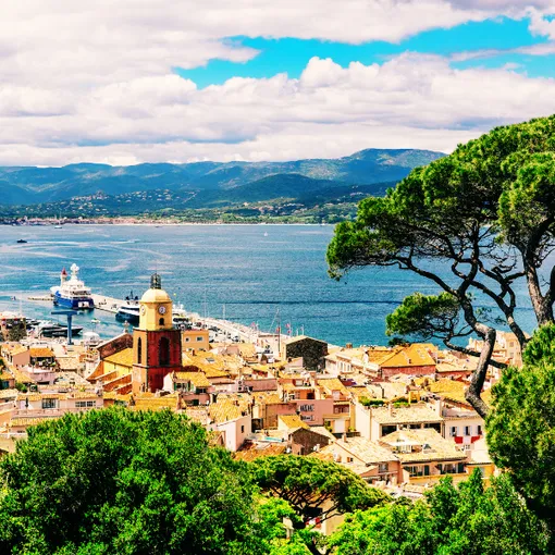 ville_vue_sur_la_mer